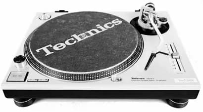 Platine vinyle Technics 1200 MK2 - Image 1
